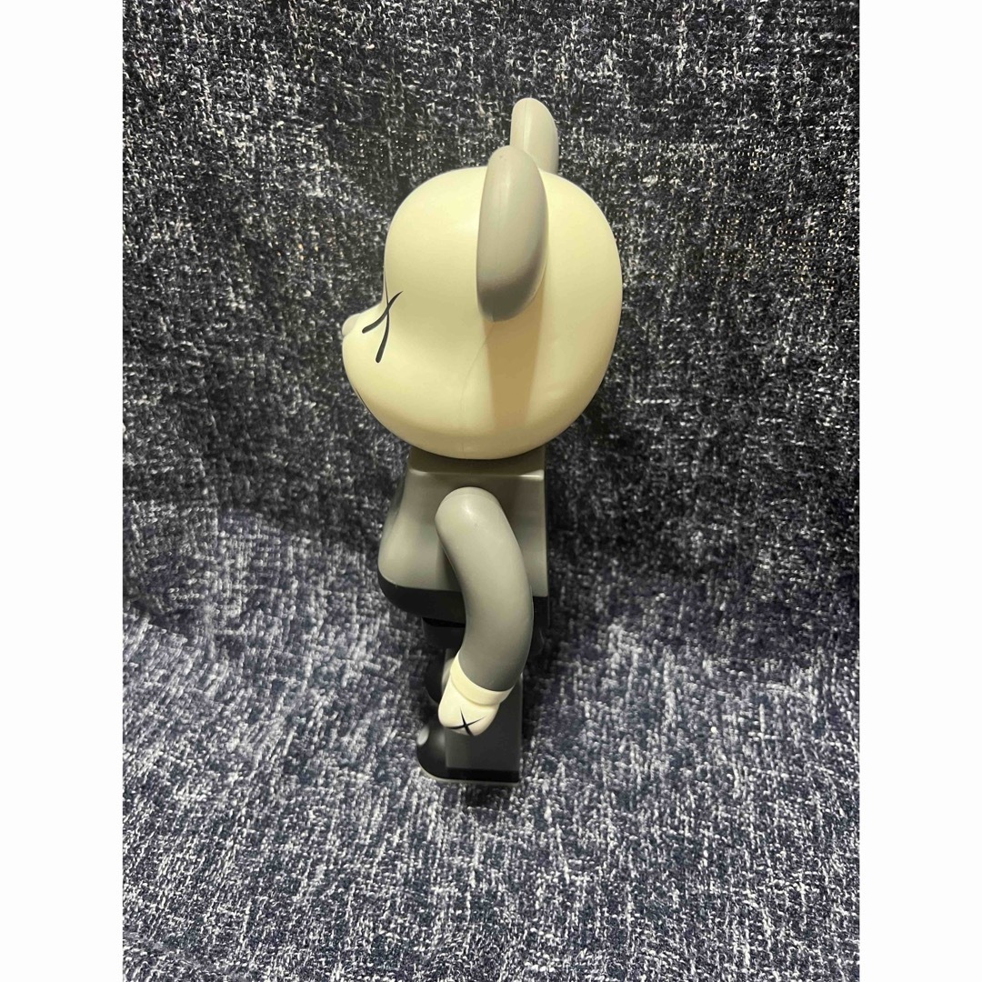 BE@RBRICK(ベアブリック)のメディコムトイ　ベアブリック　KAWS  フィギュア　400％　 エンタメ/ホビーのフィギュア(その他)の商品写真