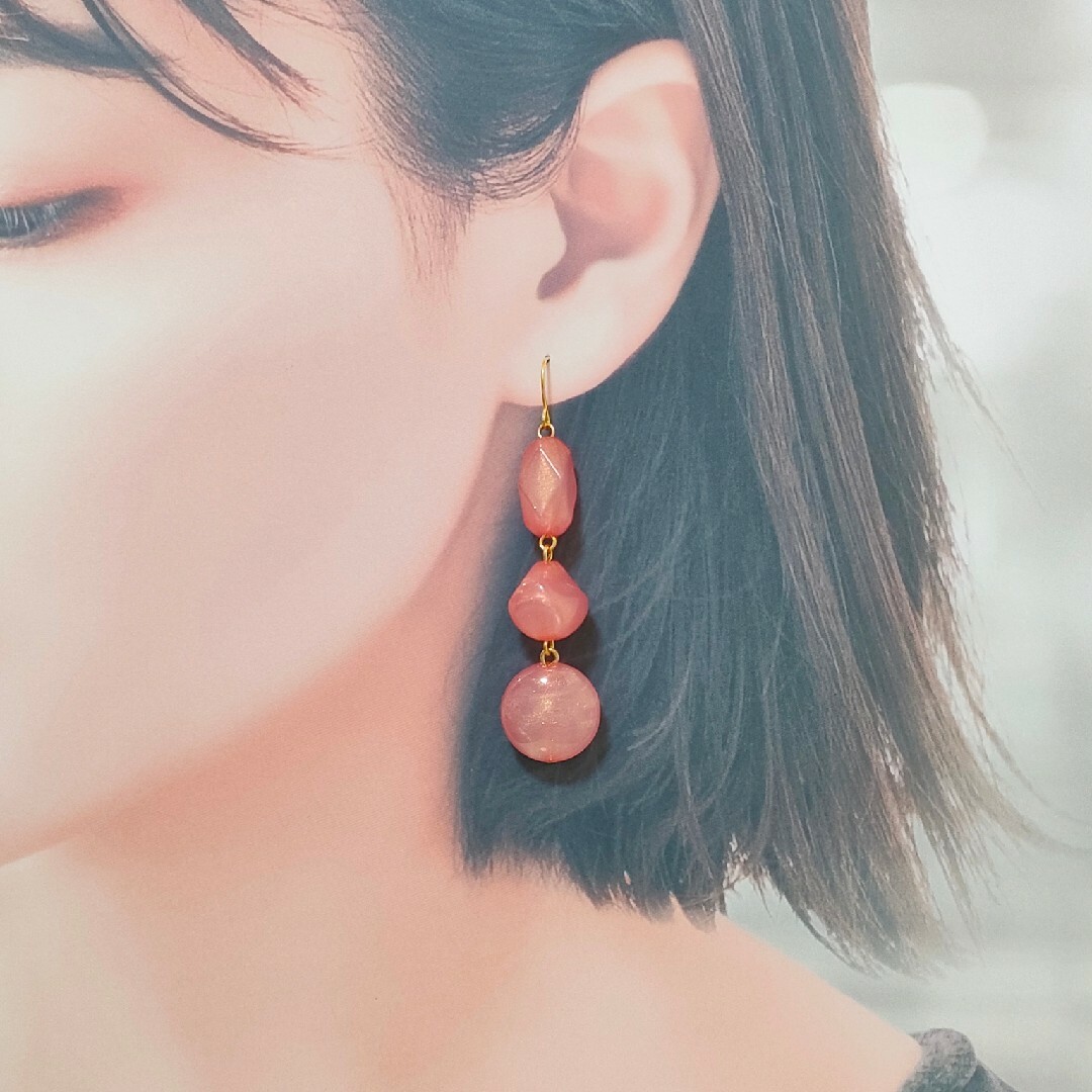 #1259 ラメ入り三連ピアス〈ピンク〉 ハンドメイドのアクセサリー(ピアス)の商品写真