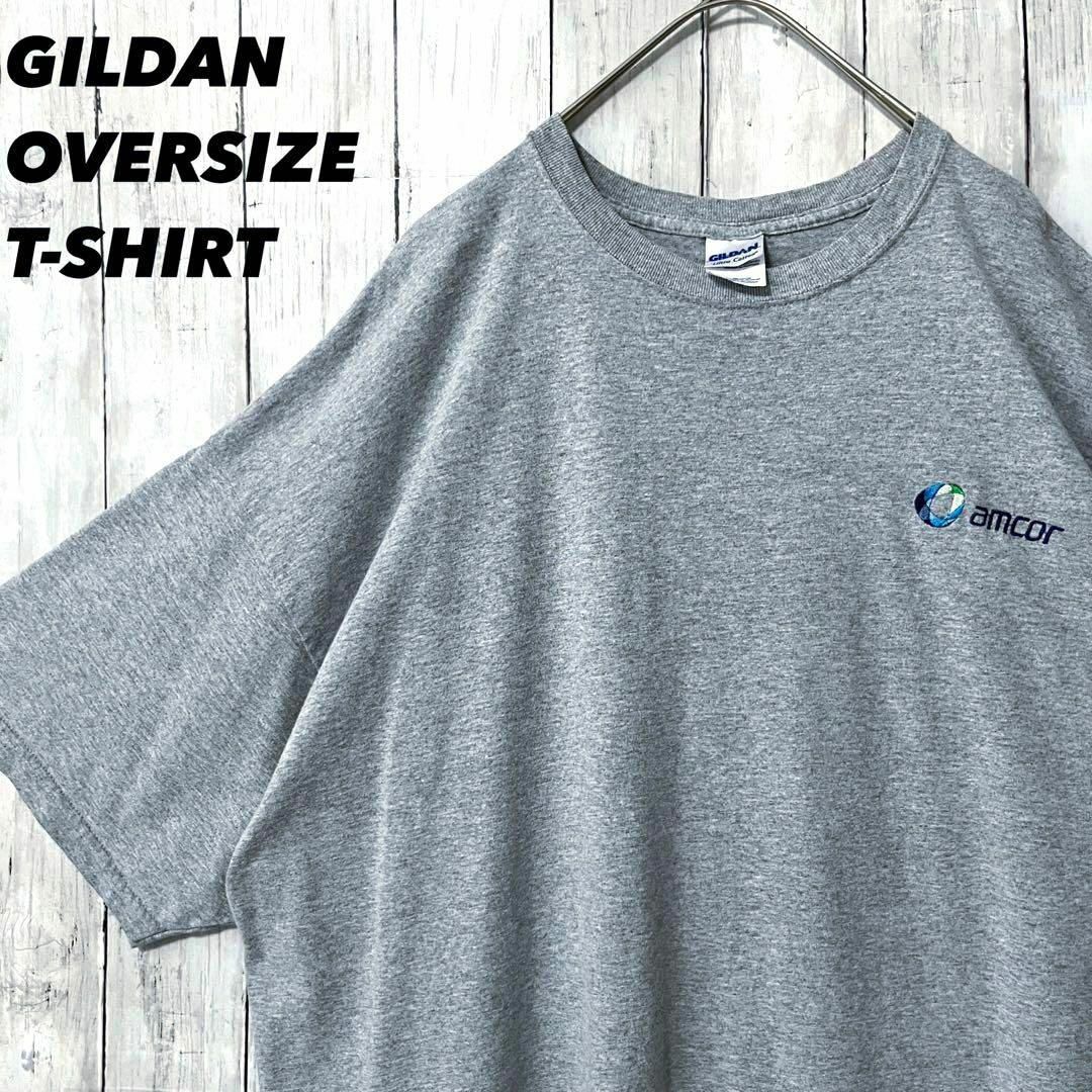 アメリカ古着　GILDAN ワンポイント刺繍ロゴTシャツ　2XL グレーゆるだぼ メンズのトップス(Tシャツ/カットソー(半袖/袖なし))の商品写真