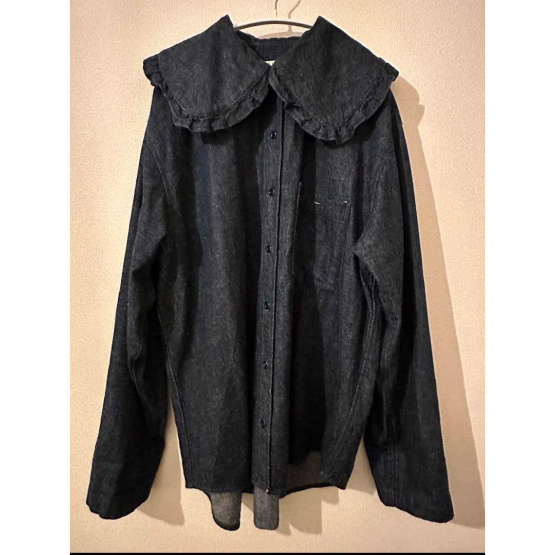 holiday(ホリデイ)のholiday PURITAN COLLAR DENIM SHIRT レディースのトップス(シャツ/ブラウス(長袖/七分))の商品写真