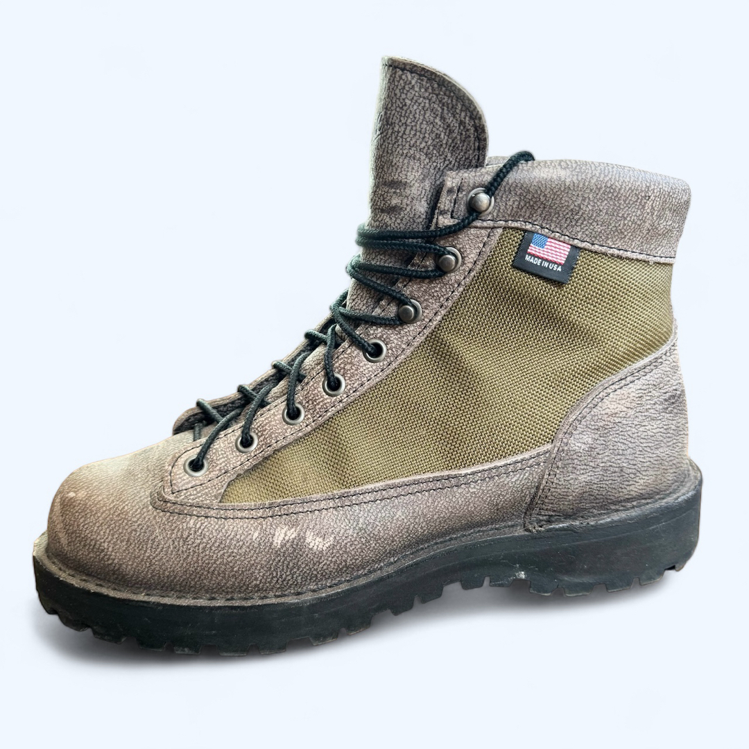 Danner(ダナー)の【希少】DANNER LIGHT 30th 1000足限定　ダナーライト メンズの靴/シューズ(ブーツ)の商品写真