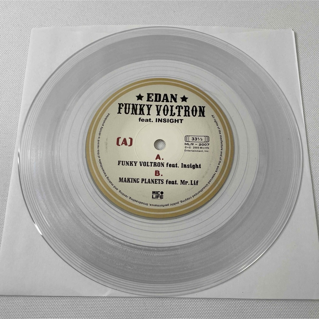 Edan Feat. Insight / Funky Voltron【7"】 エンタメ/ホビーのCD(ヒップホップ/ラップ)の商品写真