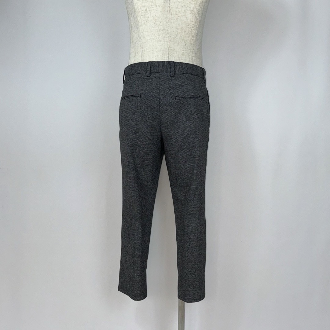 H&M(エイチアンドエム)のH&M エイチアンドエム グレー メンズ スラックス きれいめ サイズ 42 メンズのパンツ(スラックス)の商品写真