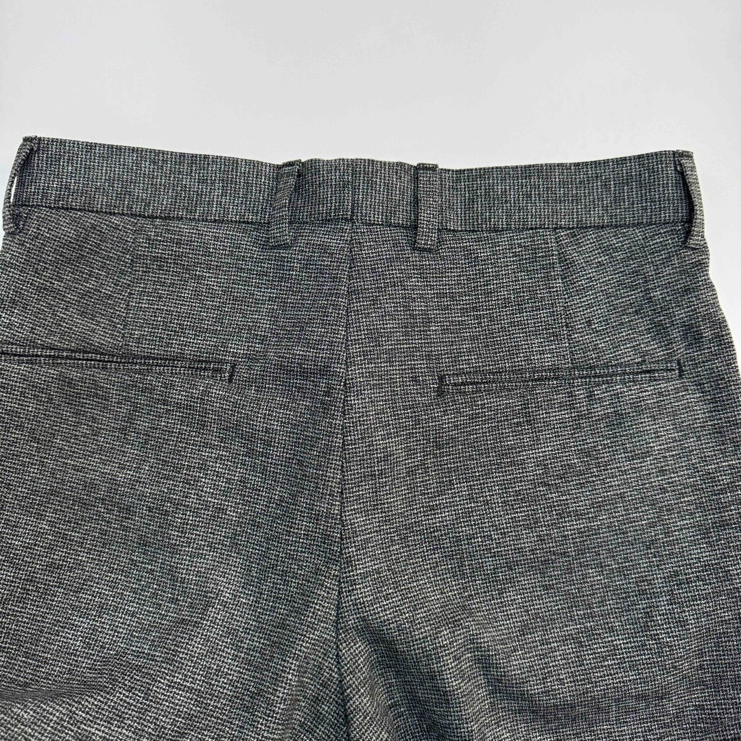 H&M(エイチアンドエム)のH&M エイチアンドエム グレー メンズ スラックス きれいめ サイズ 42 メンズのパンツ(スラックス)の商品写真