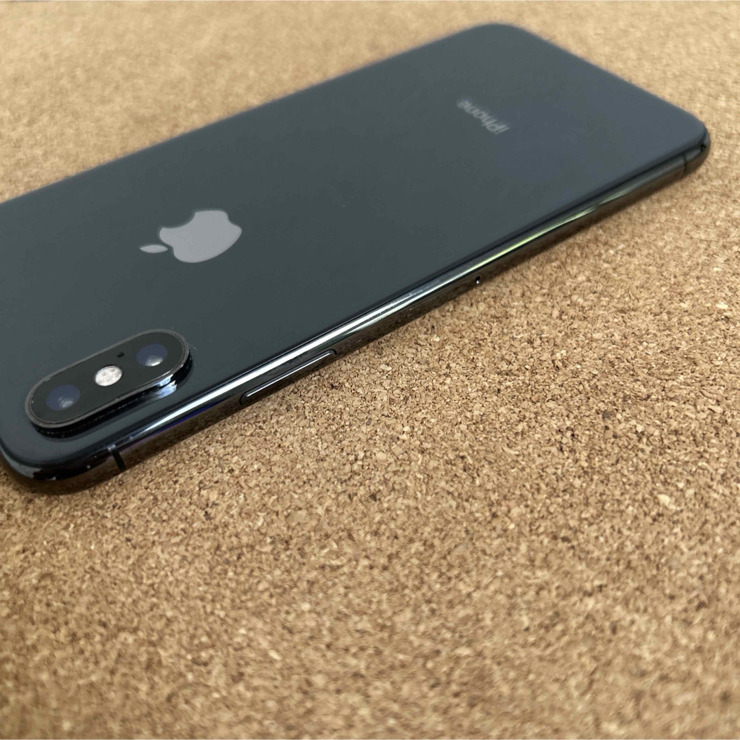 iPhone(アイフォーン)の438 iPhoneXs 64GB SIMフリー スマホ/家電/カメラのスマートフォン/携帯電話(スマートフォン本体)の商品写真