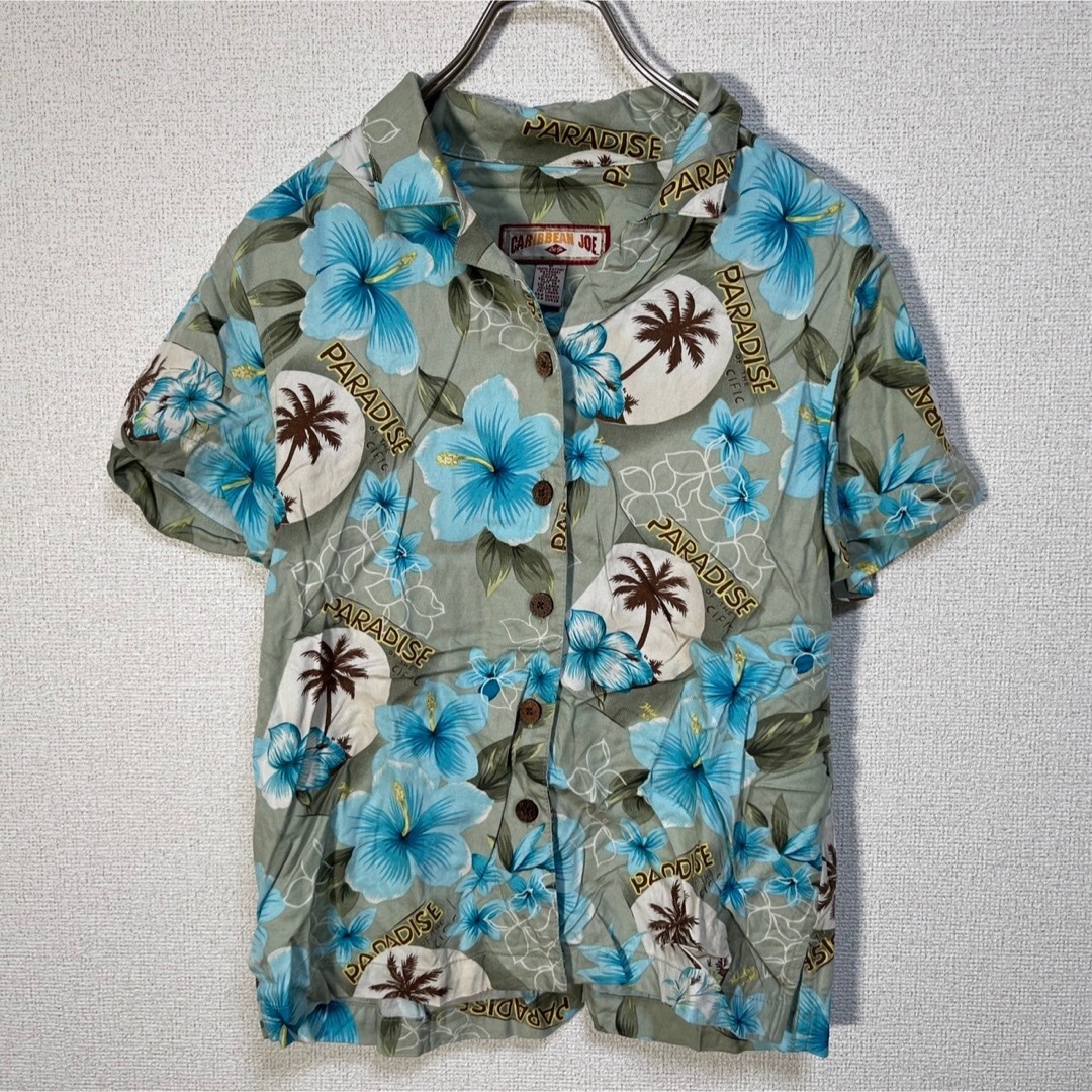 【アロハシャツ】半袖柄シャツレーヨン　総柄　ボタニカル花柄　ハイビスカス緑37 レディースのトップス(Tシャツ(半袖/袖なし))の商品写真