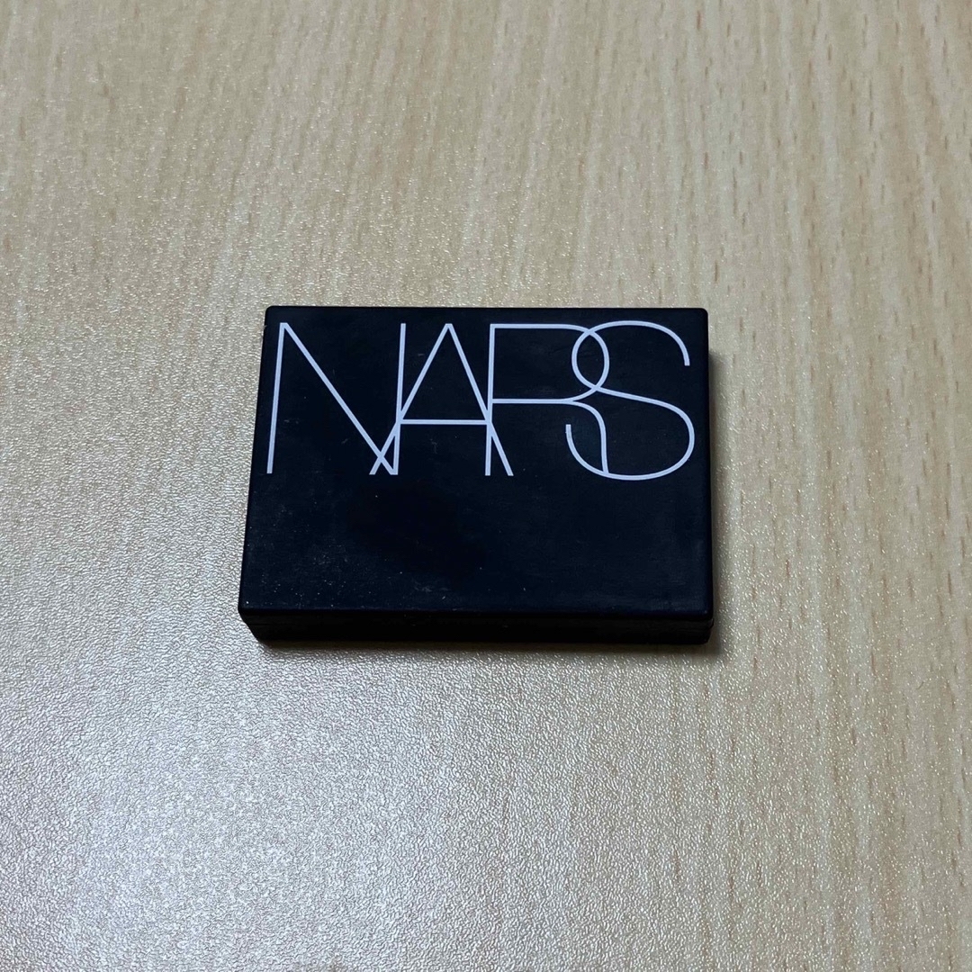 NARS(ナーズ)のNARS ライトリフレクティングセッティングパウダー　N ミニ　3g コスメ/美容のベースメイク/化粧品(フェイスパウダー)の商品写真