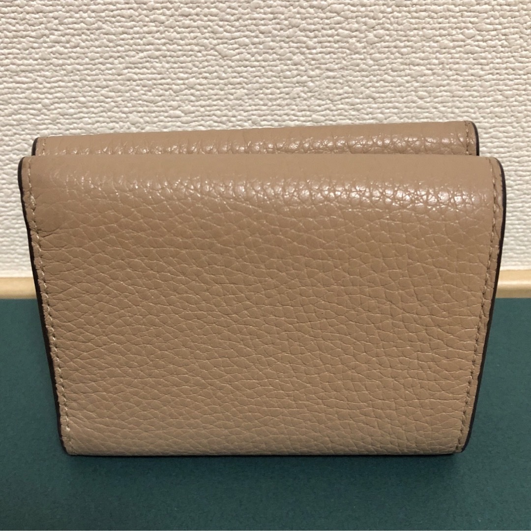 COACH(コーチ)のコーチ　三つ折り財布　ベージュ✖️ワインカラー レディースのファッション小物(財布)の商品写真