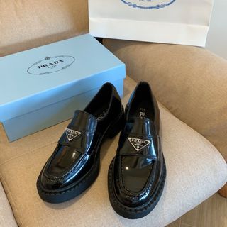 プラダ(PRADA)の大人気<プラダ>☆ローファー(ローファー/革靴)