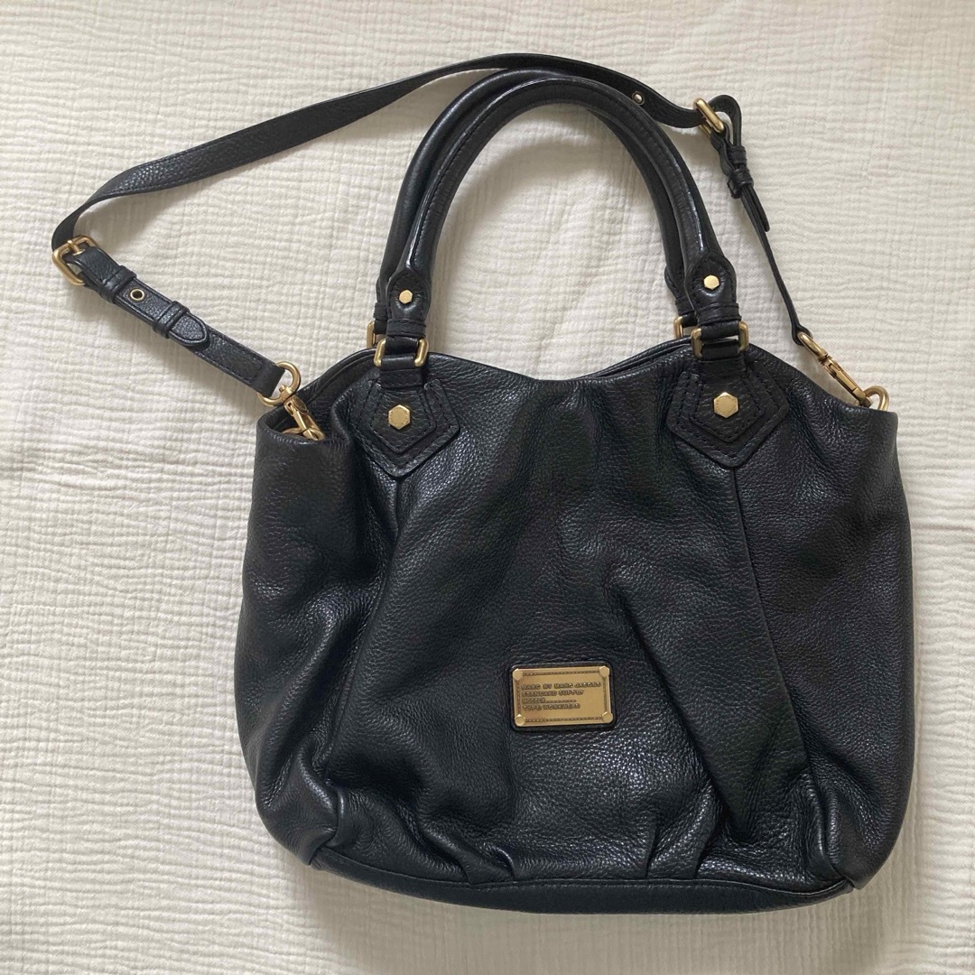 MARC BY MARC JACOBS(マークバイマークジェイコブス)のMARC BY MARC JACOBS  黒　バッグ レディースのバッグ(ショルダーバッグ)の商品写真