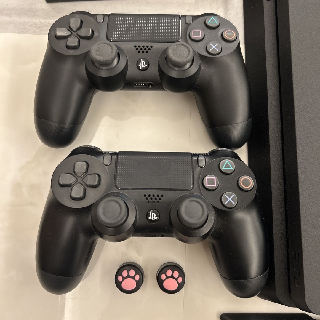 PlayStation4(プレイステーション4)のPS4 500GB 本体 エンタメ/ホビーのゲームソフト/ゲーム機本体(家庭用ゲーム機本体)の商品写真