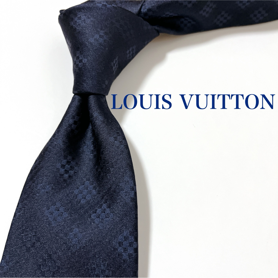 LOUIS VUITTON(ルイヴィトン)の美品 ルイヴィトン ネクタイ ハイブランド ダミエ柄 マイクロダミエ 光沢 紺色 メンズのファッション小物(ネクタイ)の商品写真