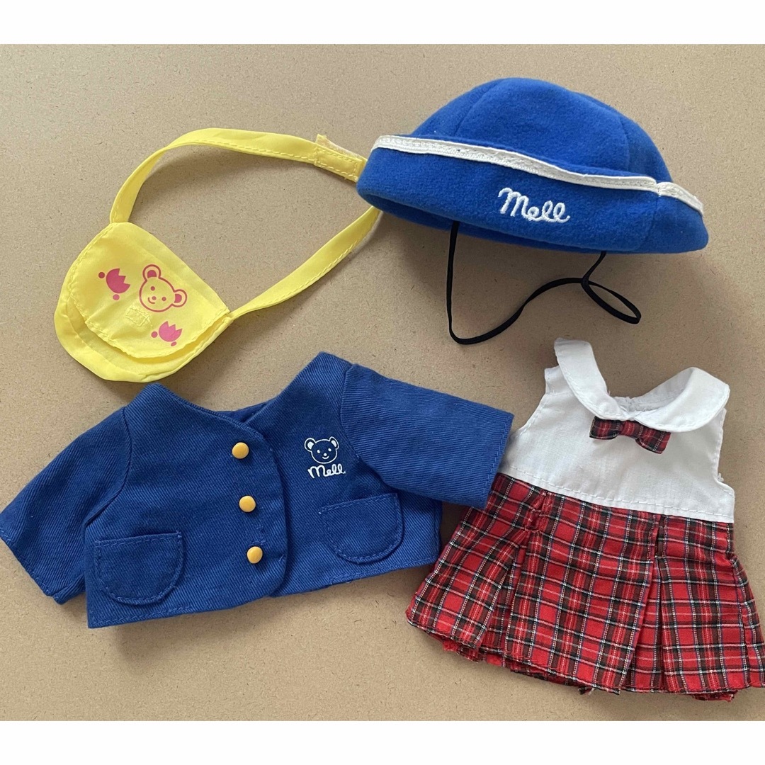 メルちゃん　幼稚園服セット エンタメ/ホビーのおもちゃ/ぬいぐるみ(キャラクターグッズ)の商品写真