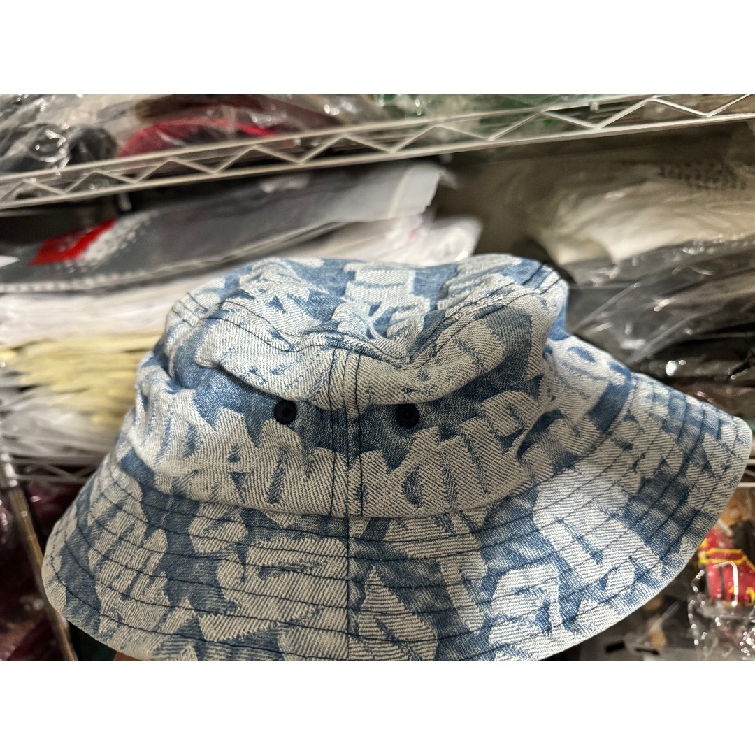 Supreme(シュプリーム)のSupreme Fat Tip Jacquard Denim Crusher メンズの帽子(ハット)の商品写真