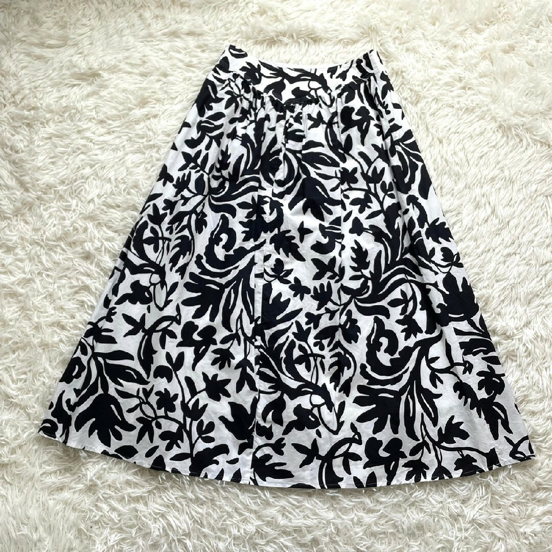 INDIVI(インディヴィ)のINDIVI　インディヴィ　ボタニカルボリュームスカート　《定価14,960円》 レディースのスカート(ロングスカート)の商品写真