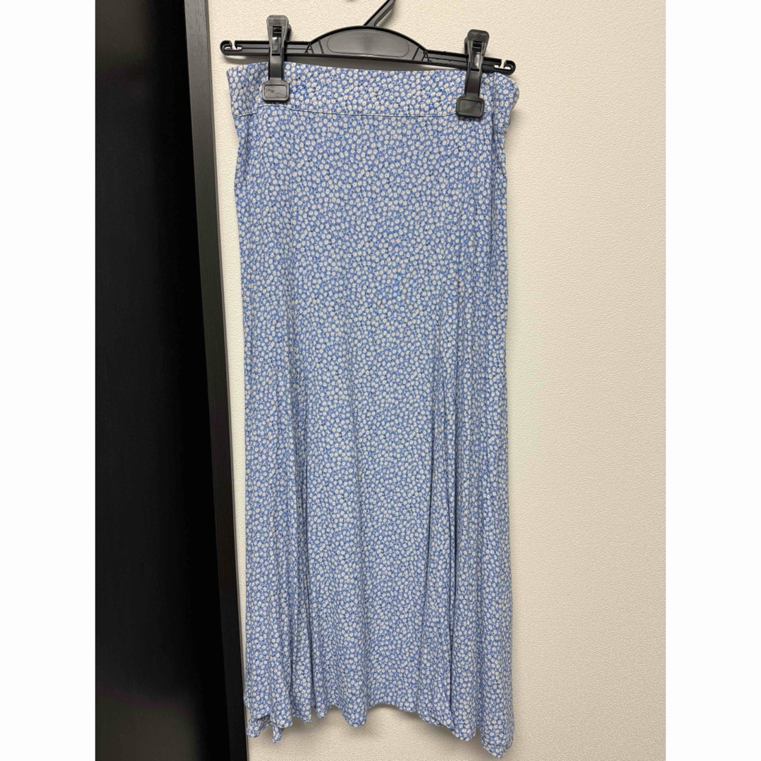 H&M(エイチアンドエム)のH&M 花柄スカート　ロングスカート　エイチアンドエム レディースのスカート(ロングスカート)の商品写真