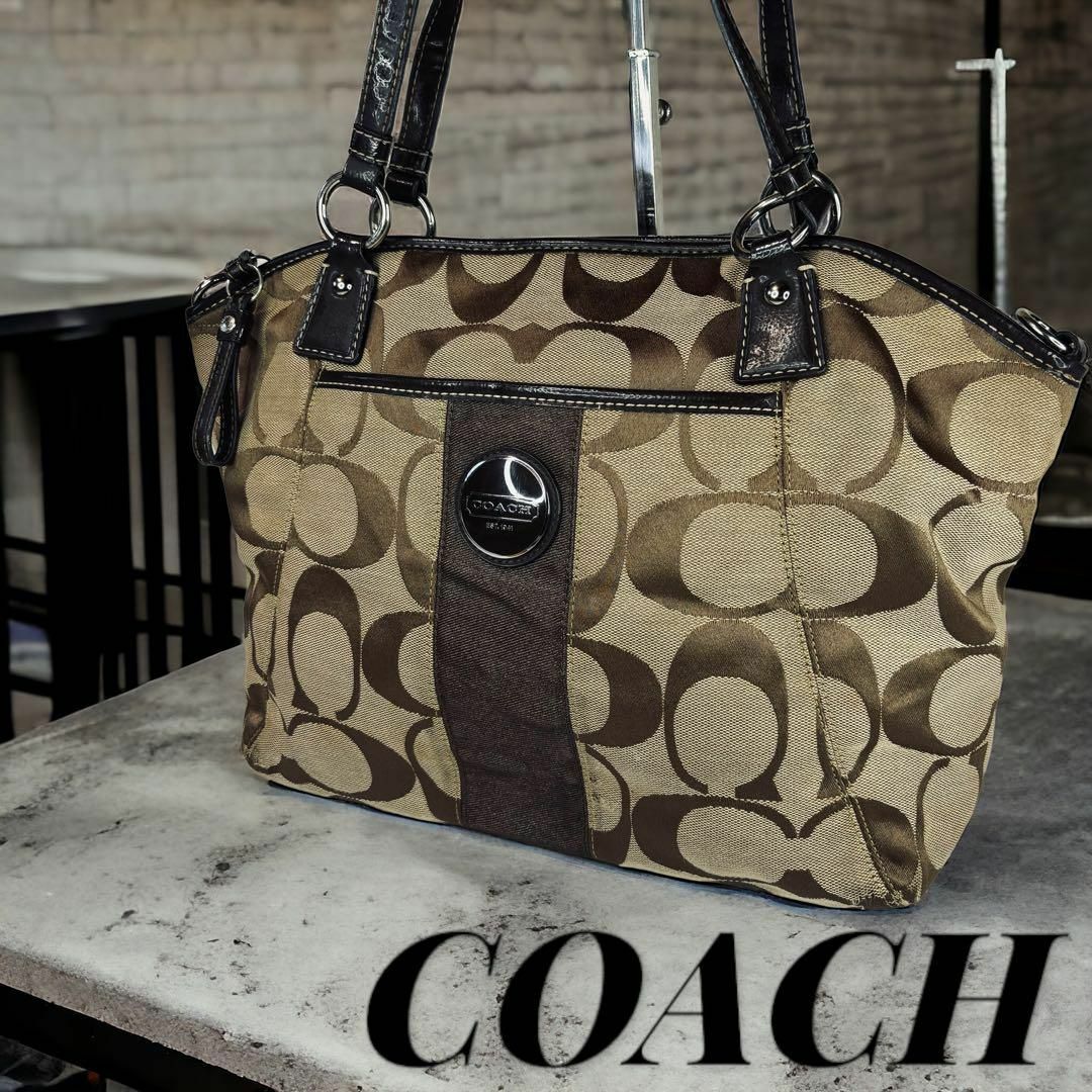 COACH(コーチ)のCOACH　コーチ　シグネチャー　トートバッグ　キャンバス×レザー　A4可 レディースのバッグ(トートバッグ)の商品写真