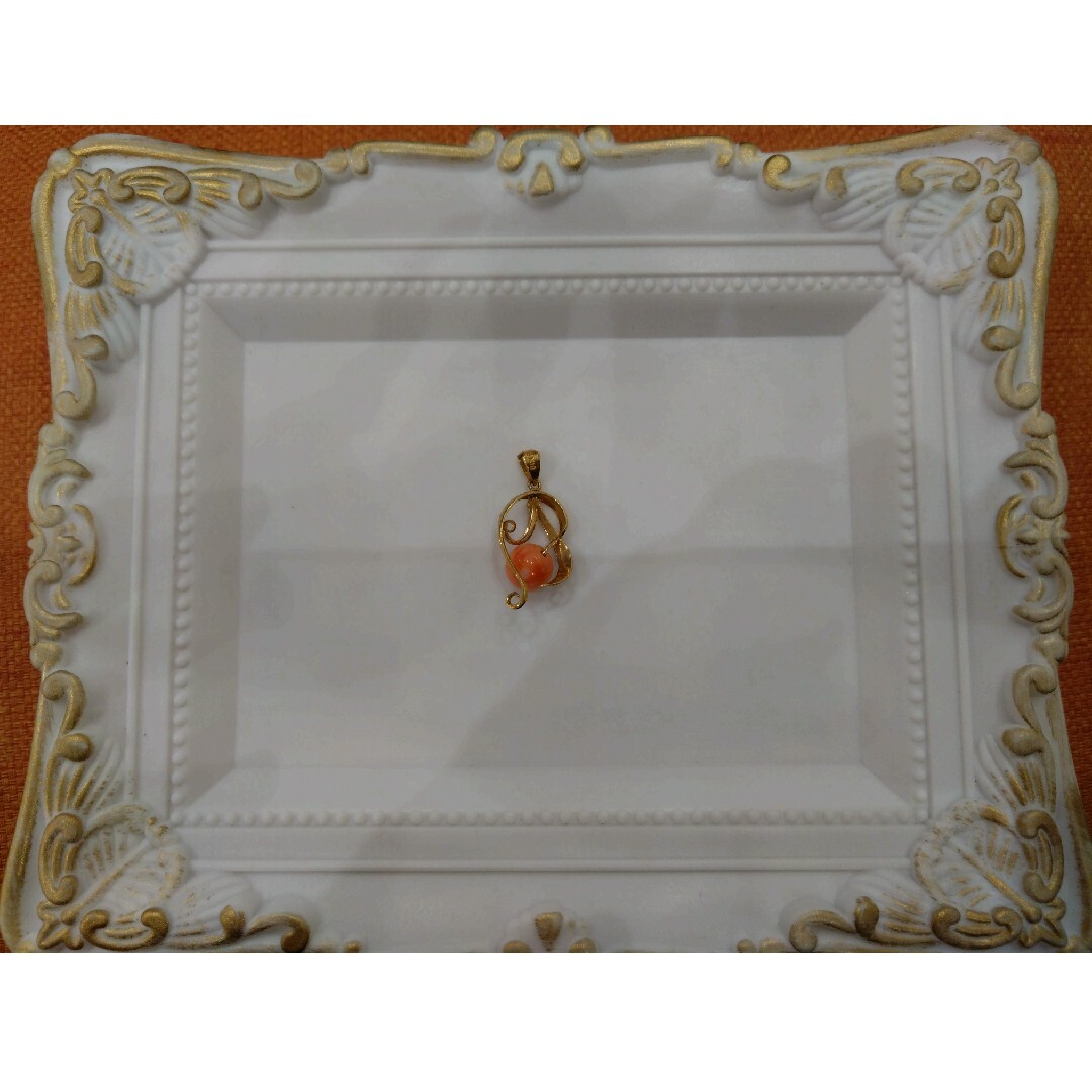K18刻印　ピンク珊瑚　ペンダントトップ レディースのアクセサリー(ネックレス)の商品写真
