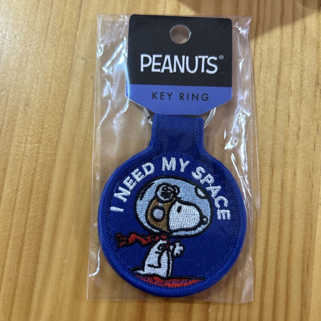 PEANUTS(ピーナッツ)のSNワッペンキーリング SN-5521705AS レディースのファッション小物(キーホルダー)の商品写真