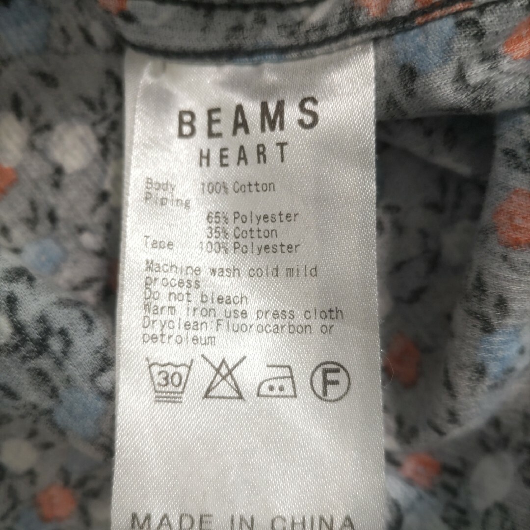 BEAMS(ビームス)のBEAMS　花柄　ポロシャツ　コーデュロイ　ビームス　長袖 メンズのトップス(シャツ)の商品写真