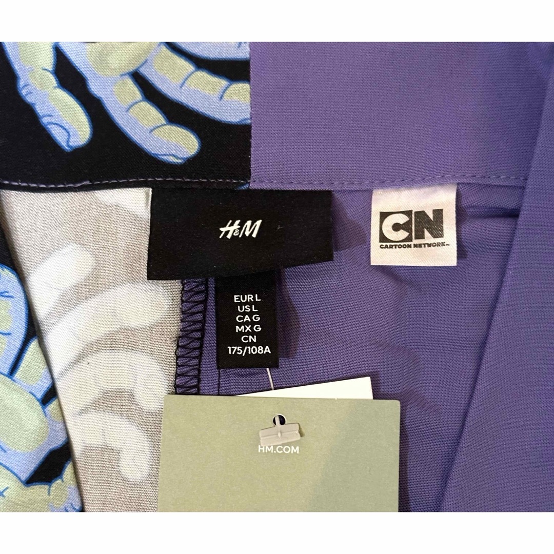H&M(エイチアンドエム)の新品 H&M × リック アンド モーティ コラボ シャツ 半袖 L.. メンズのトップス(シャツ)の商品写真