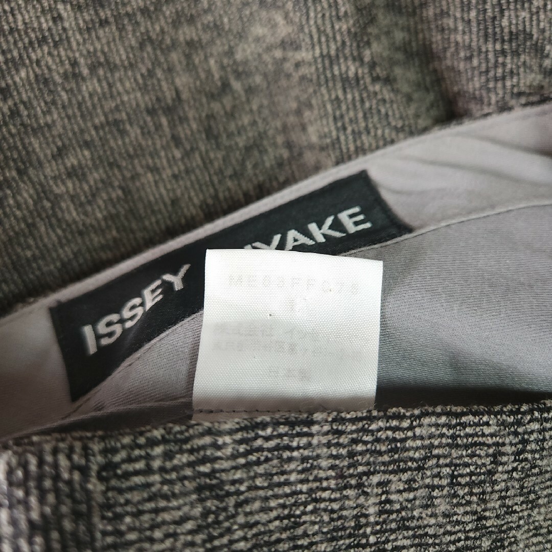 ISSEY MIYAKE MEN(イッセイミヤケメン)の06aw ISSEY MIYAKE MEN ツイードセットアップ グレー メンズのスーツ(セットアップ)の商品写真