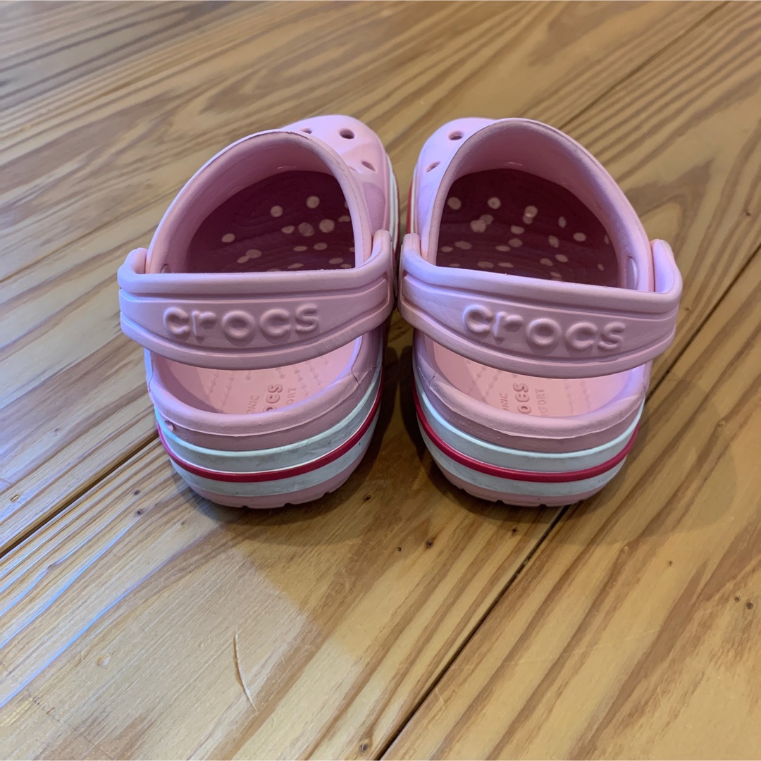 crocs(クロックス)のcrocs ペタルピンク c6 キッズ/ベビー/マタニティのベビー靴/シューズ(~14cm)(サンダル)の商品写真