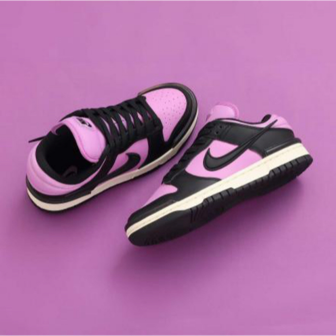 NIKE(ナイキ)のナイキ ダンク ロー ツイスト DUNK LOW TWIST 26cm レディースの靴/シューズ(スニーカー)の商品写真