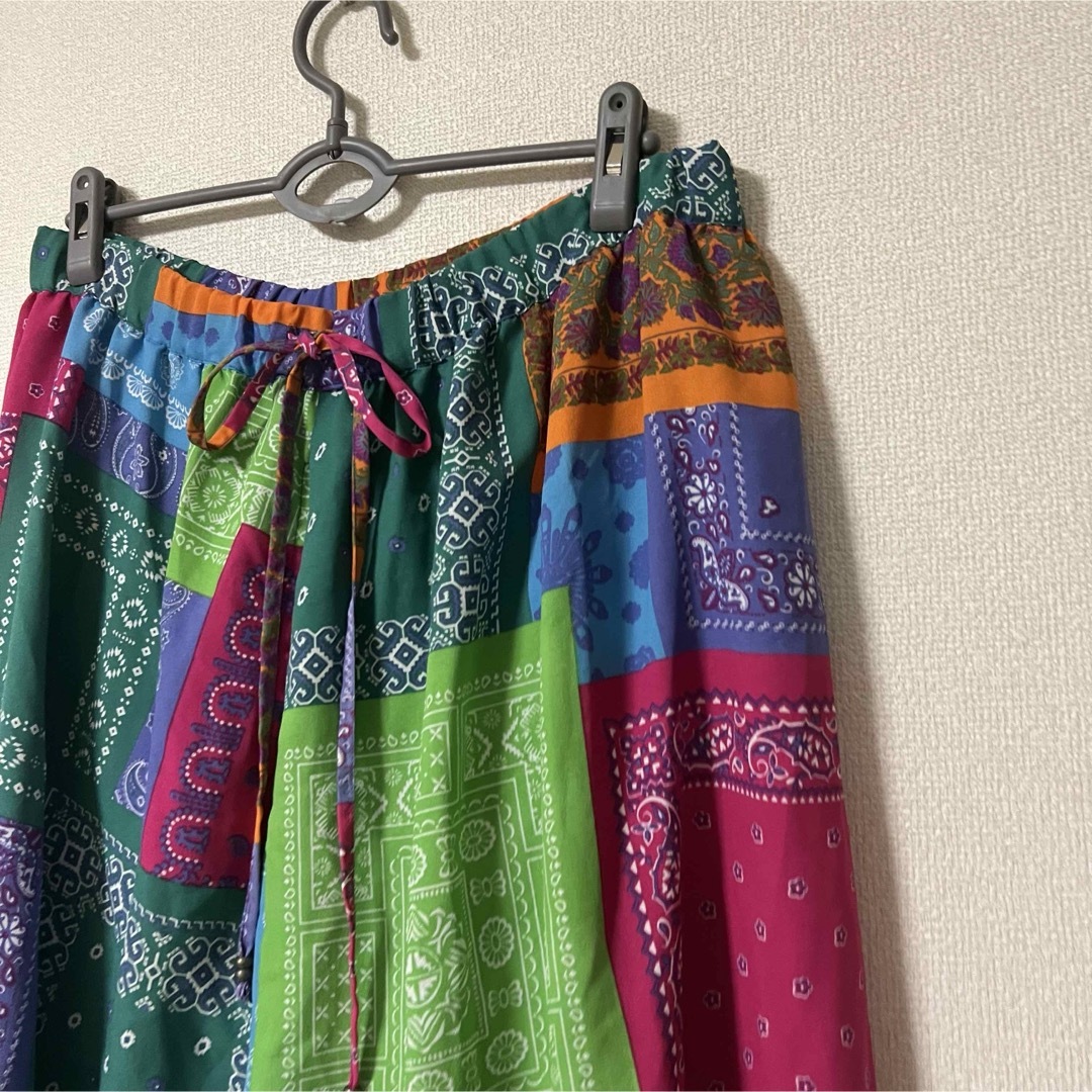 titicaca(チチカカ)の【美品】チチカカ ロングスカート パッチワーク　総柄 フレア　ウエストゴム レディースのスカート(ロングスカート)の商品写真