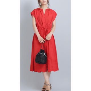 FOXEY - FOXEY❤️42【DRESS ARIA】2022年完売 サンドベージュ 白襟の FOXEY - FOXEY❤️42【DRESS ARIA】2022年完売 サンドベージュ 白襟の