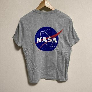 エイチアンドエム(H&M)のH&M NASA コラボ　Tシャツ　バックプリント　デガプリント　グレー(Tシャツ/カットソー(半袖/袖なし))
