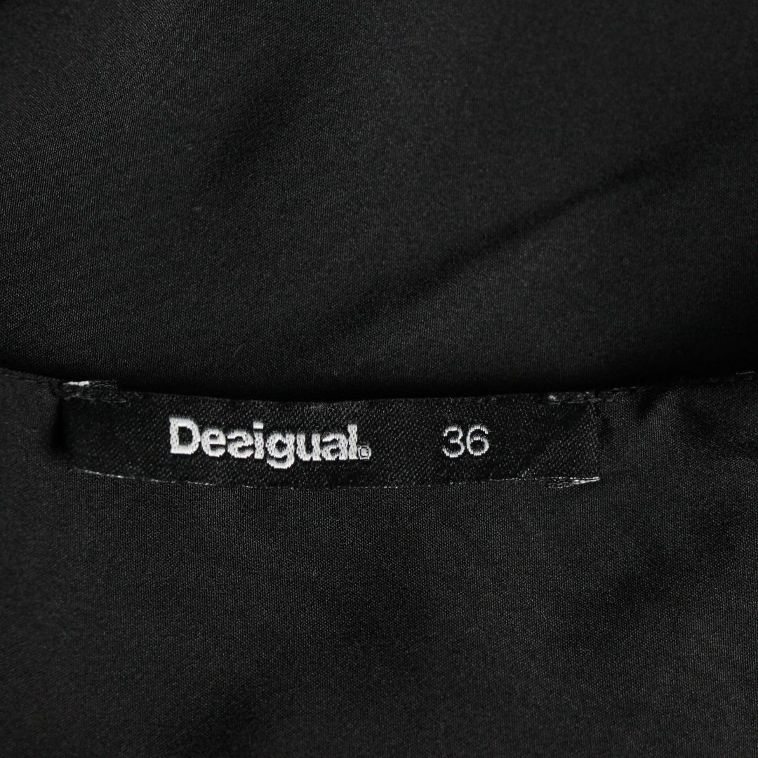 DESIGUAL(デシグアル)のデシグアル　ノースリーブ　ワンピース　36　S　白　黒　キュプラ　スパンコール レディースのワンピース(ひざ丈ワンピース)の商品写真