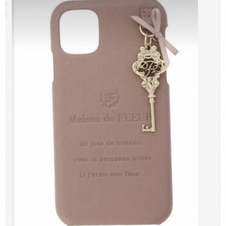 メゾンドフルール(Maison de FLEUR)のメゾンドフルール　iPhone11ケース　新品(iPhoneケース)