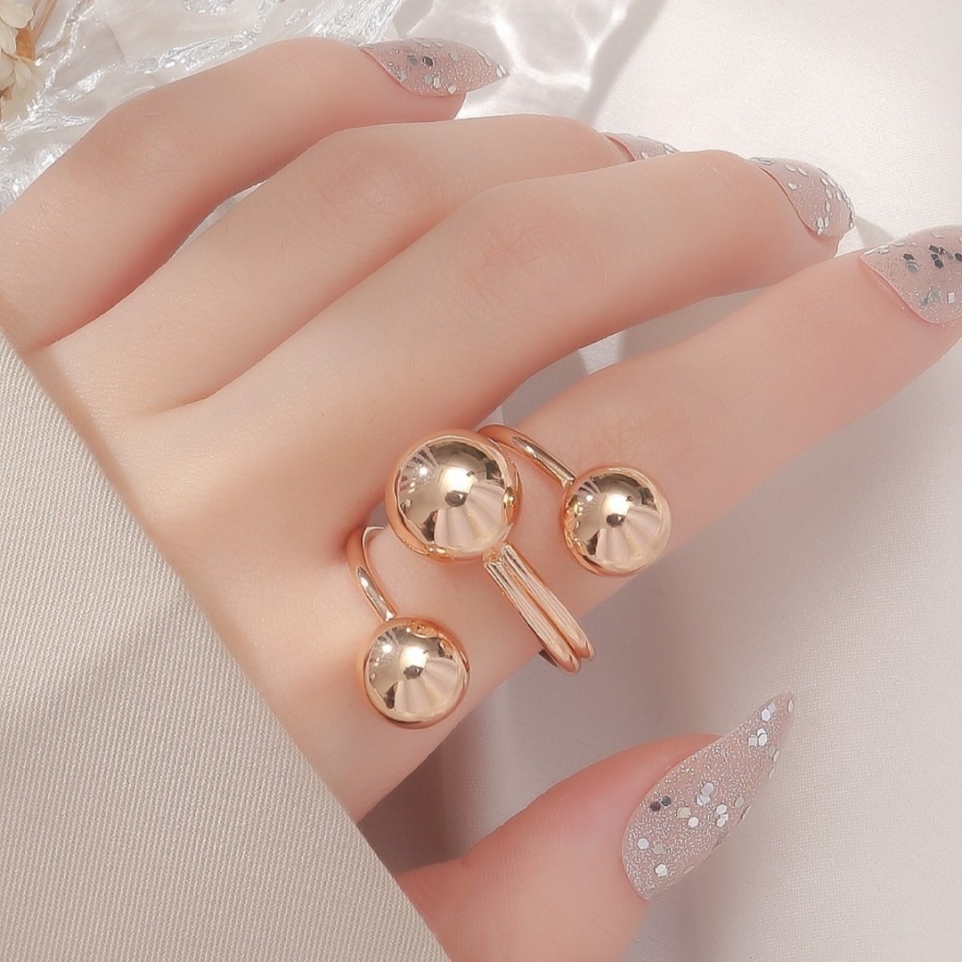 【新品】レディース　ゴールド　リング　指輪　韓国　オルチャン　シンプル　個性的 レディースのアクセサリー(リング(指輪))の商品写真