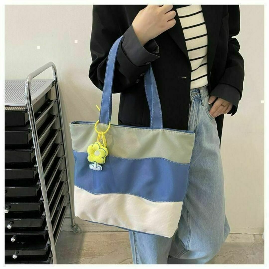 レディースバッグ ボーダーのトートバッグ♡韓国で人気くすみカラー♡A4 白色 レディースのバッグ(トートバッグ)の商品写真