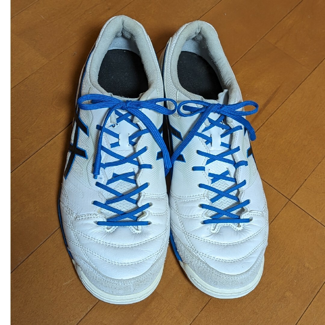 asics(アシックス)のフットサルシューズ スポーツ/アウトドアのサッカー/フットサル(シューズ)の商品写真