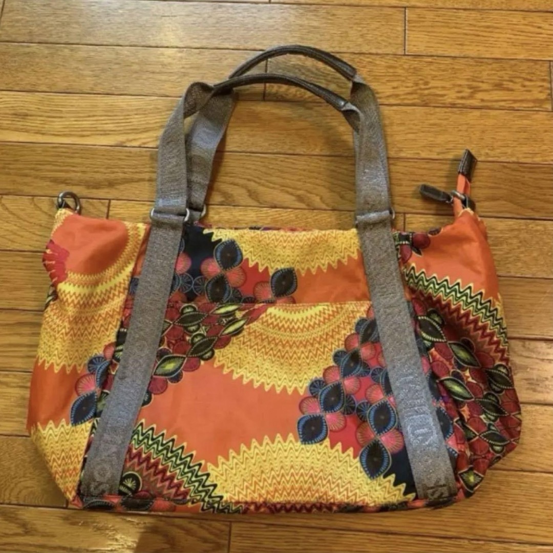 MISSONI(ミッソーニ)のMISSONI ミッソーニ　バック　オレンジ系【値下げ】 レディースのバッグ(トートバッグ)の商品写真