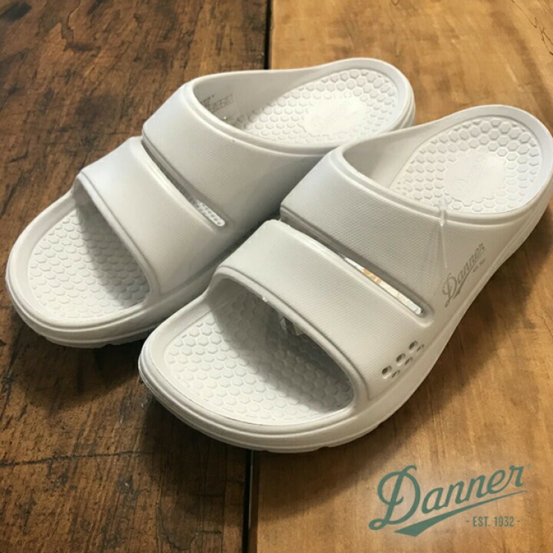 Danner(ダナー)のWeb限定希少カラー!Dannerミズグモ高級水陸両用新品アウトドアサンダル白 メンズの靴/シューズ(サンダル)の商品写真