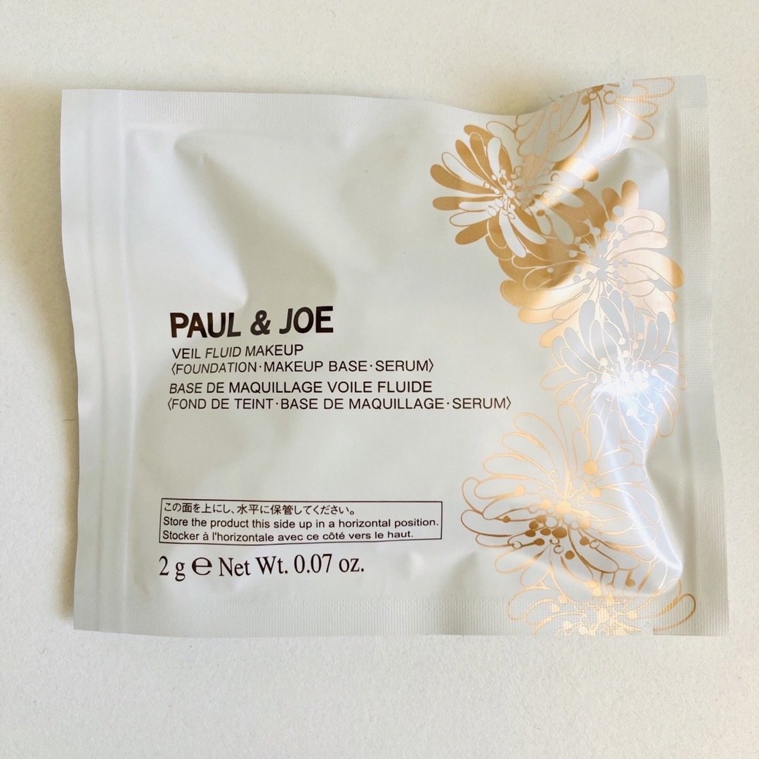 PAUL & JOE(ポールアンドジョー)のポール&ジョー シースルーヴェールコンパクト01×1個 コスメ/美容のベースメイク/化粧品(化粧下地)の商品写真