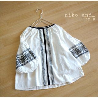 ニコアンド(niko and...)のniko and… ニコアンド　刺繍 ブラウス ボリューム七分袖　ホワイト 春夏(シャツ/ブラウス(長袖/七分))