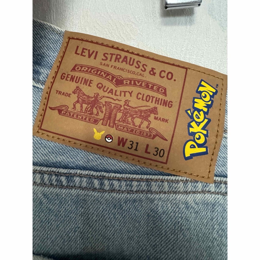 Levi's(リーバイス)の551Z リーバイス　ポケモン ピカチュウ  ジーンズ　デニム　W31 美品 メンズのパンツ(デニム/ジーンズ)の商品写真