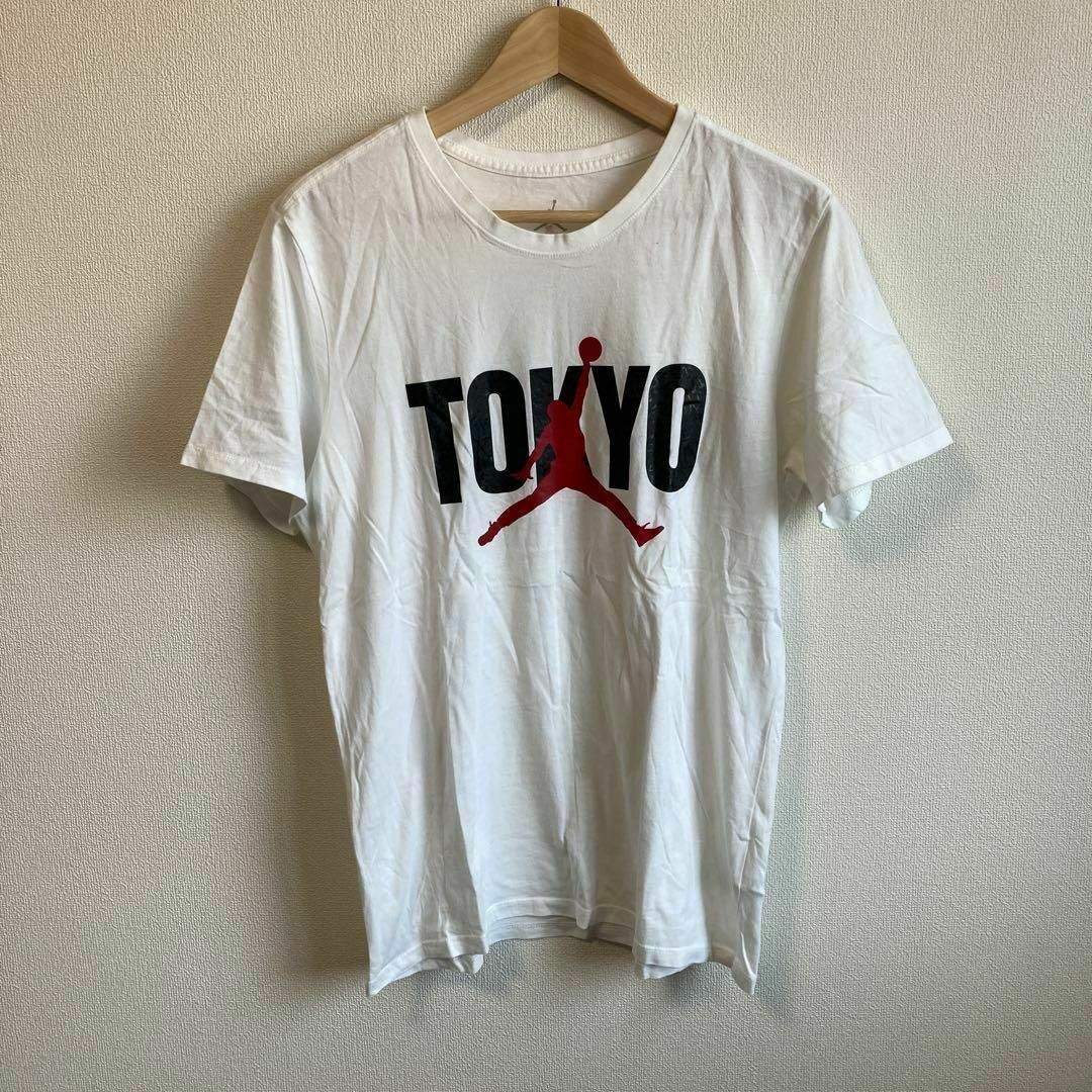 NIKE(ナイキ)のNIKE ナイキ　AIR JORDAN Tシャツ TOKYO プリント　白　L メンズのトップス(Tシャツ/カットソー(半袖/袖なし))の商品写真
