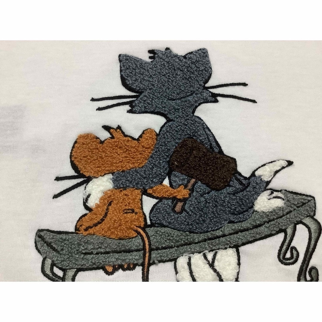 トムとジェリー　ハンマー　サガラ　Tシャツ　半袖　洋服　収納　棚　アニメ　M レディースのトップス(Tシャツ(半袖/袖なし))の商品写真
