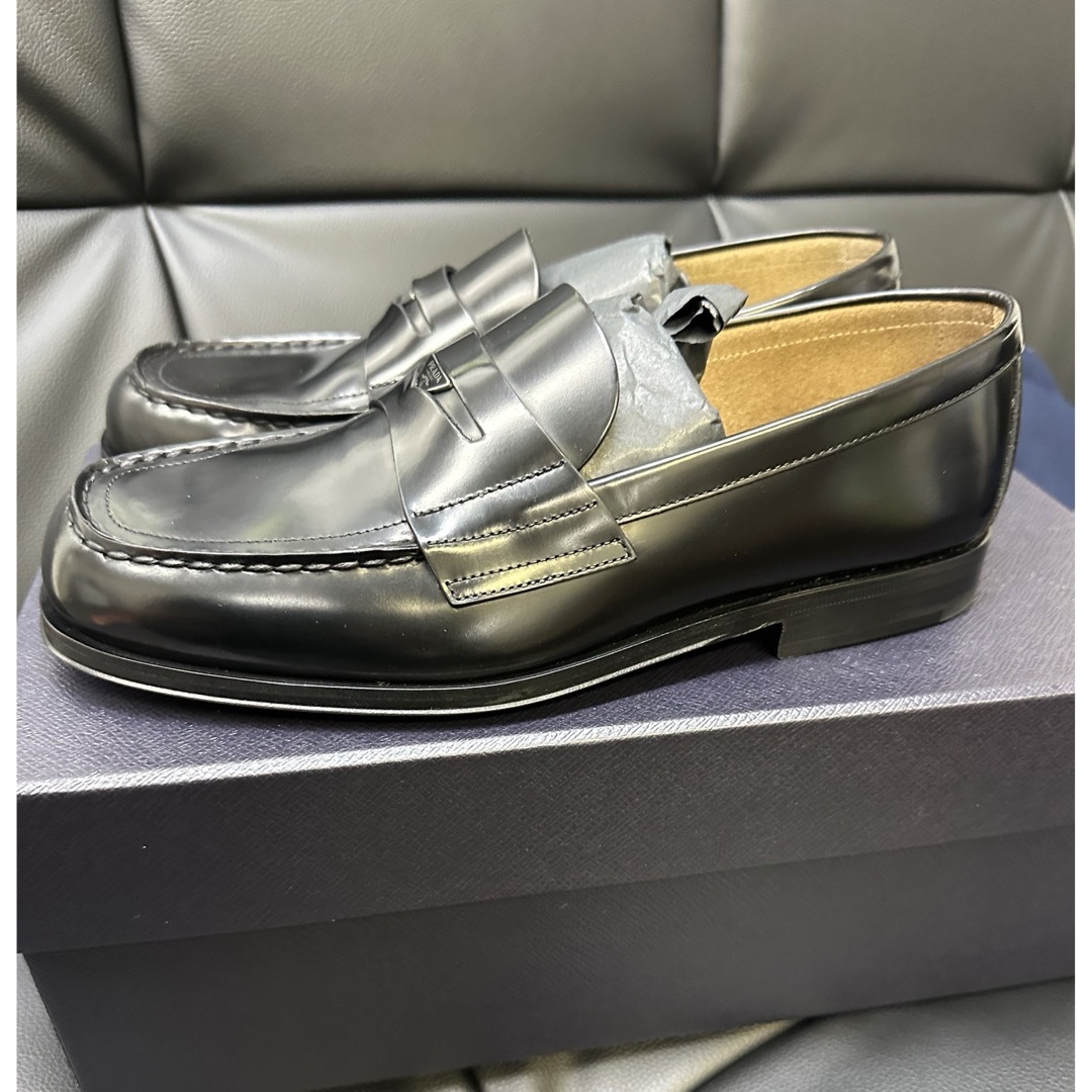 PRADA(プラダ)のPRADA ブラッシュドレザー ローファー　size 6  26.0〜26.5㎝ メンズの靴/シューズ(ドレス/ビジネス)の商品写真