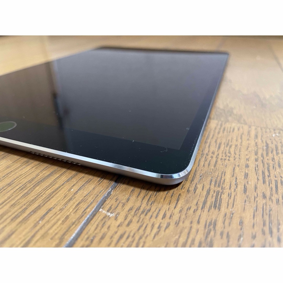 Apple(アップル)のiPad Pro 10.5インチ Wi-Fi 64GB [スペースグレイ] スマホ/家電/カメラのPC/タブレット(タブレット)の商品写真