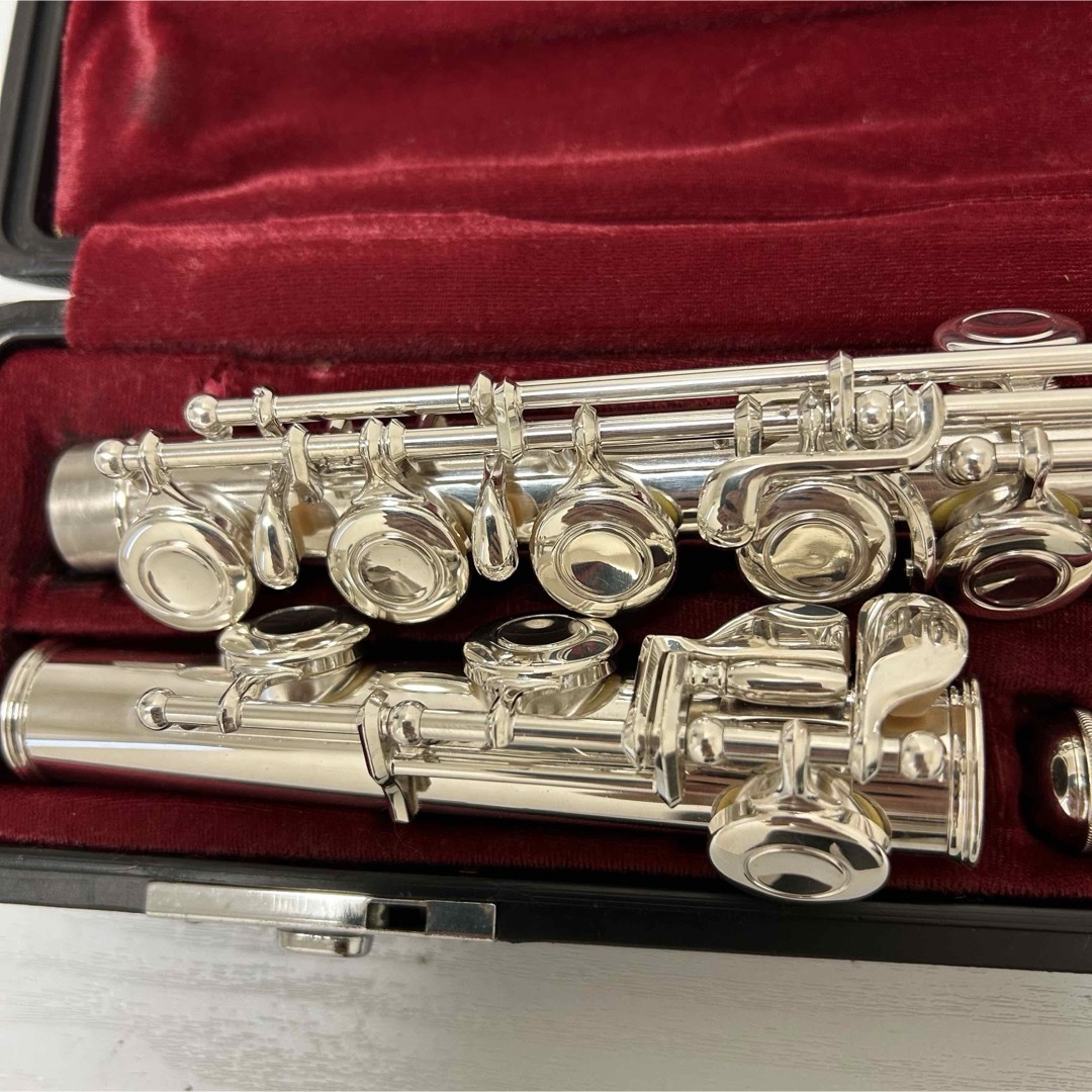 ヤマハ(ヤマハ)のヤマハフルート　YFL-211S  Eメカ付き 楽器の管楽器(フルート)の商品写真