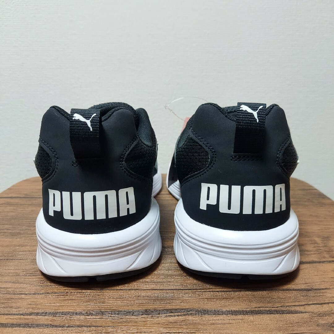 PUMA(プーマ)のPUMA　プーマ　NRGY ラプチャー　未使用　メンズ　27cm メンズの靴/シューズ(スニーカー)の商品写真