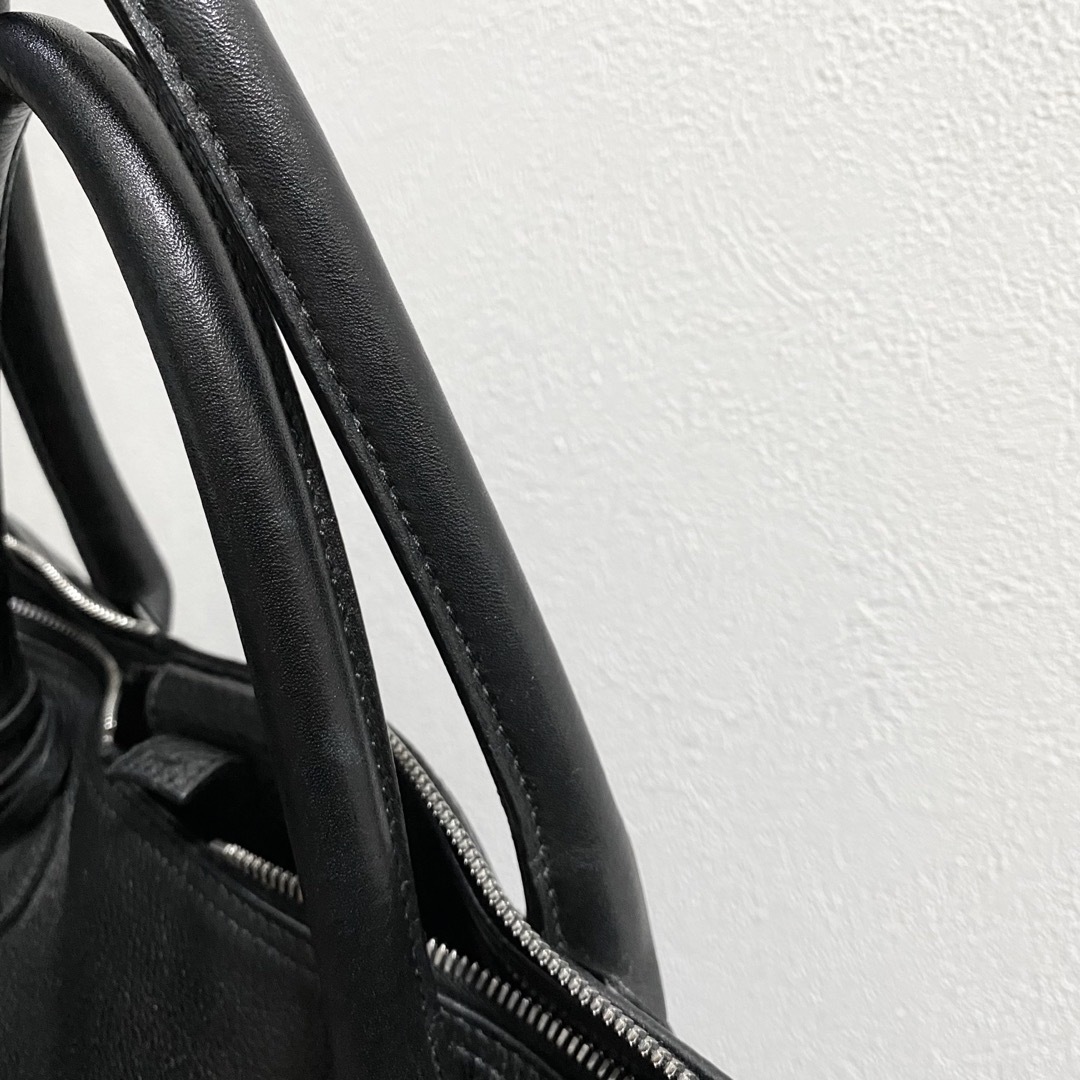 GOLDEN GOOSE(ゴールデングース)の値下げ無し★GOLDENGOOSEゴールデングース　レザーbag ブラック黒 レディースのバッグ(トートバッグ)の商品写真