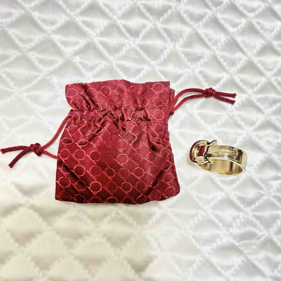 Ferragamo(フェラガモ)のフェラガモ　スカーフリング レディースのファッション小物(バンダナ/スカーフ)の商品写真