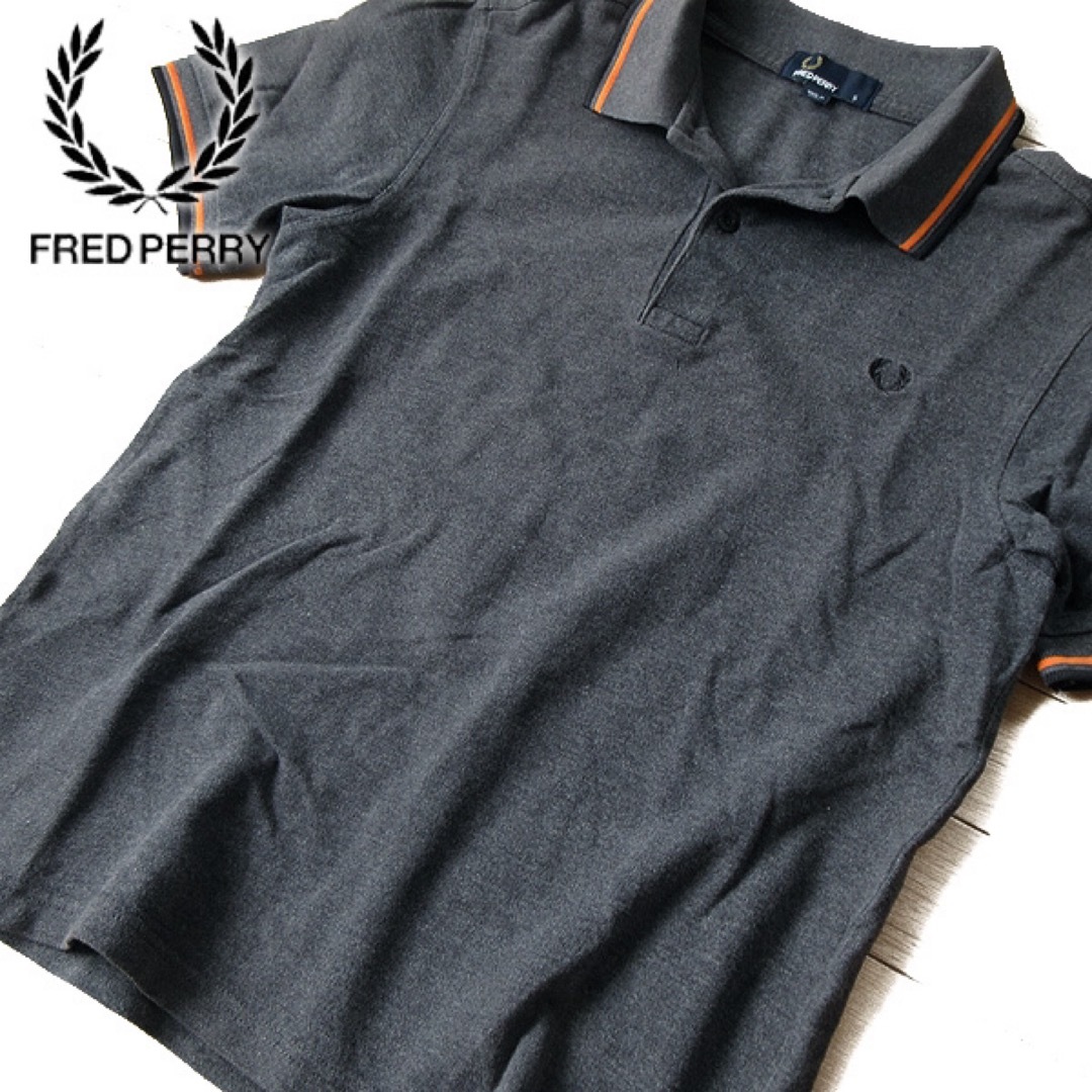 FRED PERRY(フレッドペリー)の美品 S フレッドペリー メンズ 半袖ポロシャツ グレー メンズのトップス(ポロシャツ)の商品写真